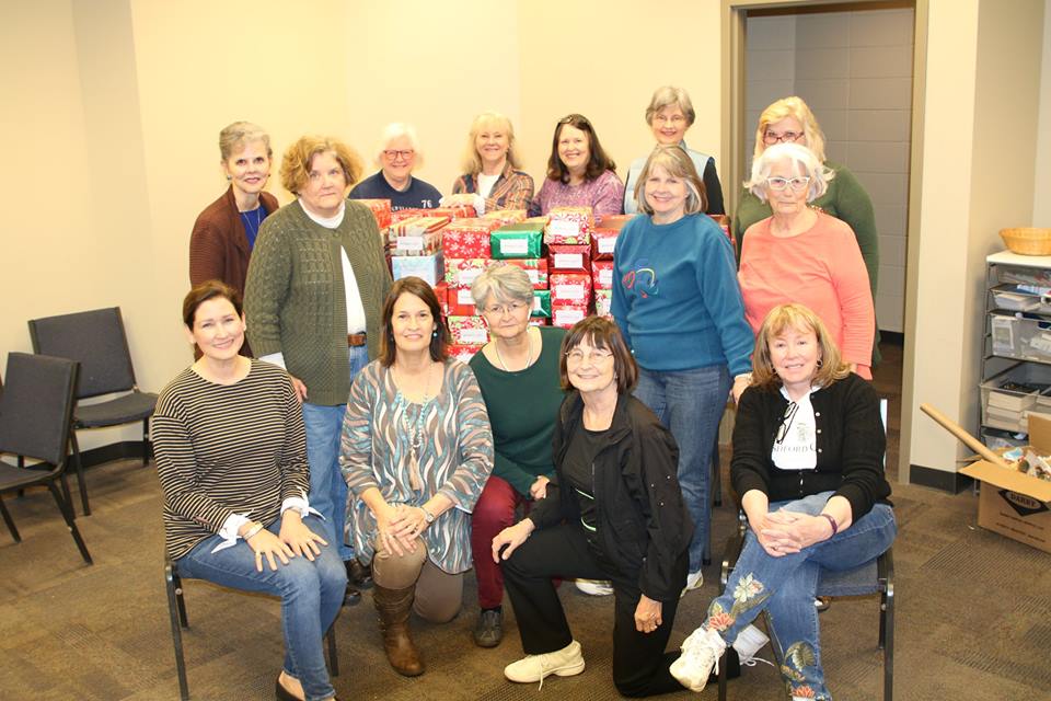 decembernews_shoeboxdrive